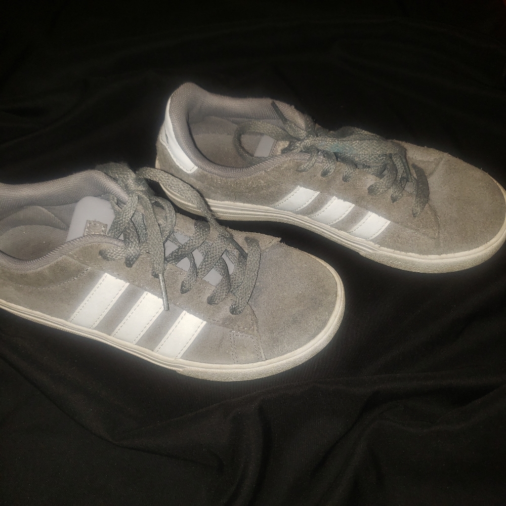 ADIDAS - Picture 3 of 4
